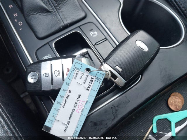 5XYPH4A54HG187743 KIA Sorento 3.3l Ex