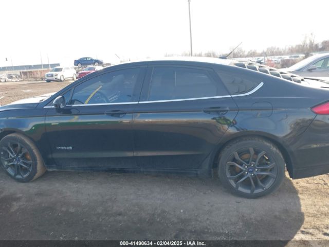 3FA6P0LUXJR131707 Ford Fusion Hybrid Se