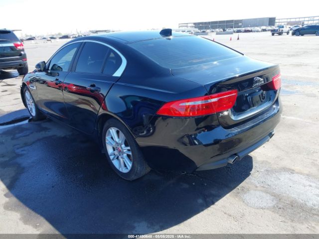 2018 JAGUAR XE SAJAD4FX7JCP28579 Photo 2