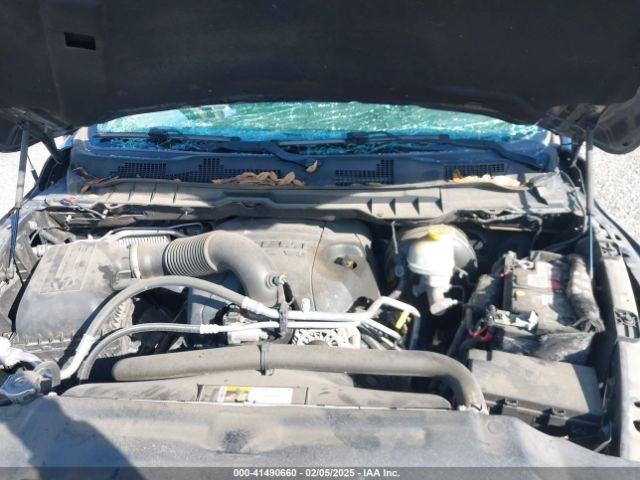 2017 RAM 1500 1C6RR6TT3HS768794 Photo 9