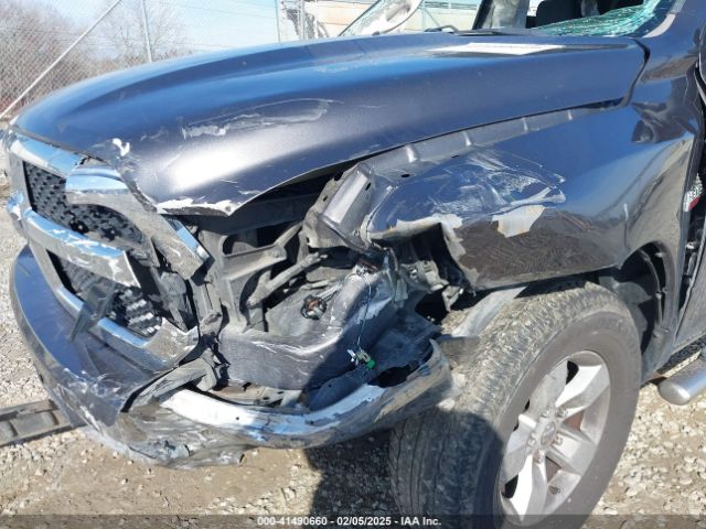 2017 RAM 1500 1C6RR6TT3HS768794 Photo 5
