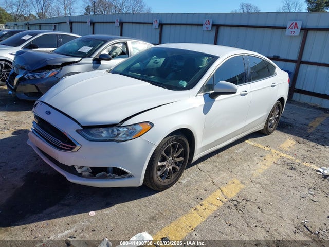 Ford FUSION S 2018 3FA6P0G76JR270334 Image 2