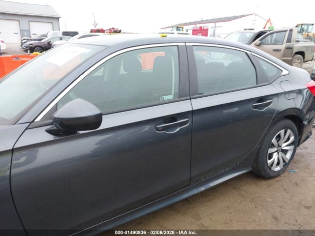 2HGFE2F28NH589979 Honda Civic Lx