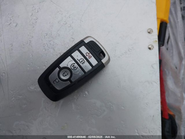 1FMJU1JTXLEA83642 Ford Expedition Xlt