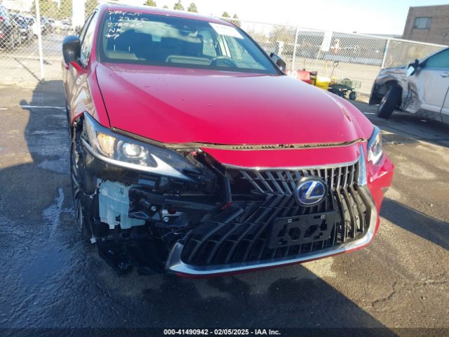 58ADA1C18NU019683 Lexus ES 300H