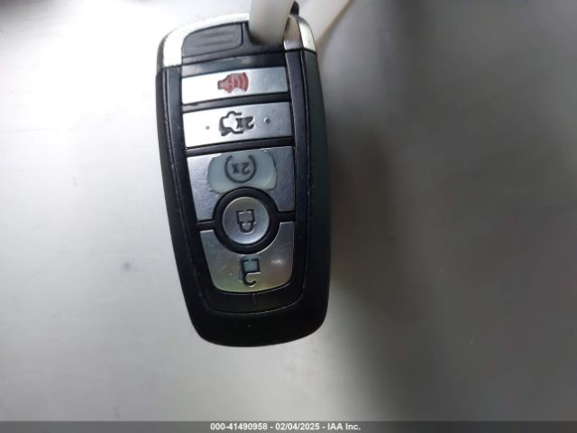 3FA6P0RU4KR200299 Ford Fusion Hybrid Titanium