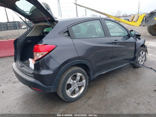 3CZRU6H3XHM714198 Honda HR-V LX