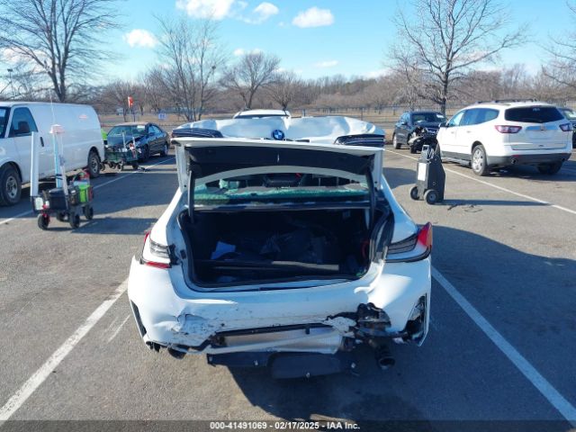 3MW89FF01R8E80598 BMW 3 Series 330i Xdrive