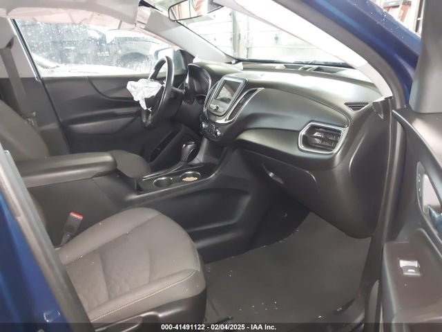 2GNAXUEV0K6195028 Chevrolet EQUINOX LT
