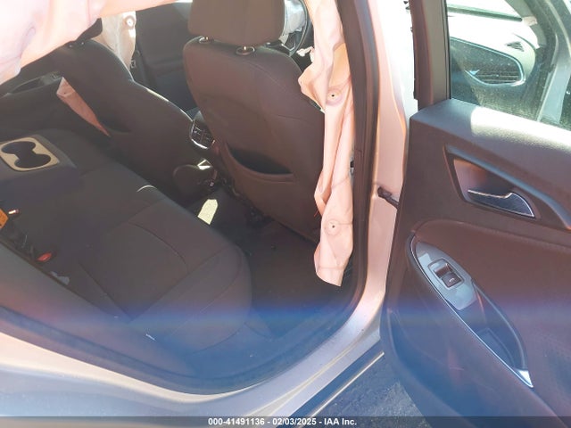 1G1ZE5STXGF317118 Chevrolet MALIBU 1LT