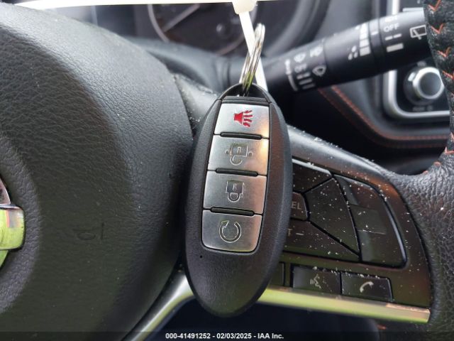3N1CP5CU6KL559887 Nissan KICKS SR
