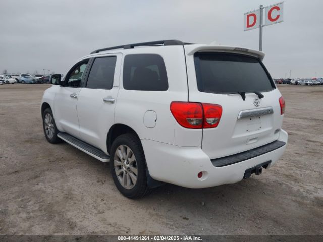2011 TOYOTA SEQUOIA 5TDKY5G13BS034897 Photo 2