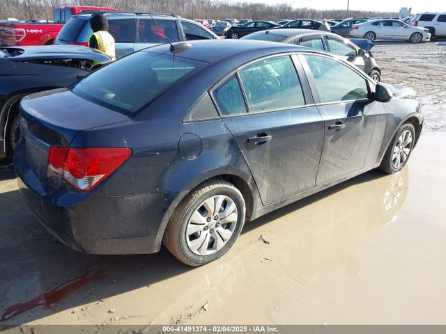 1G1PA5SH3F7244164 Chevrolet Cruze Ls Auto