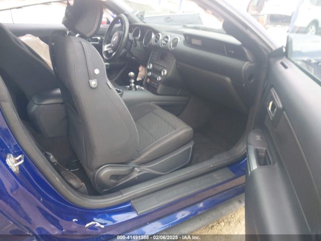 1FA6P8AM8F5303373 Ford Mustang V6