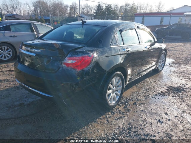 Chrysler 200 Limited 2014 1C3CCBCG0EN159320 Image 4