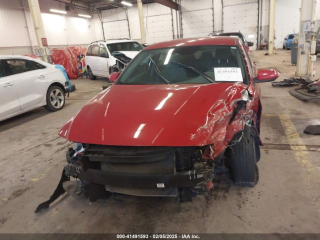KMHLL4AG5NU368239 Hyundai ELANTRA SE