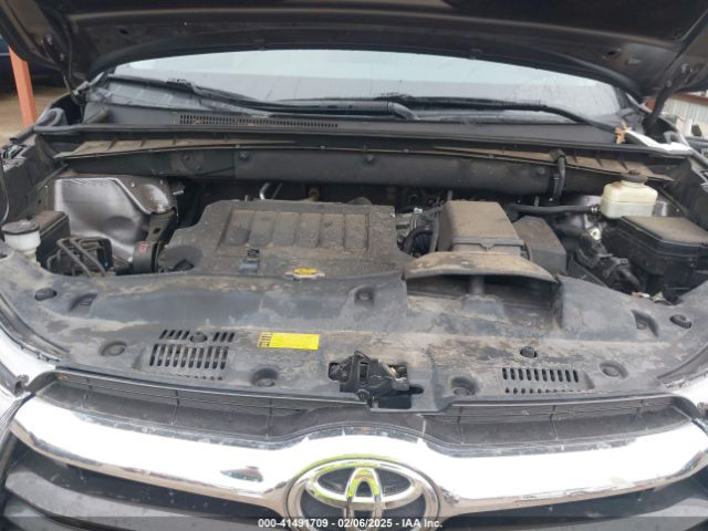5TDKKRFHXFS090431 Toyota Highlander Xle V6