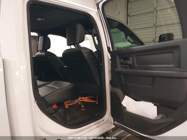 3C6UR5HL0PG529660 RAM 2500 Tradesman  4x4 8' Box