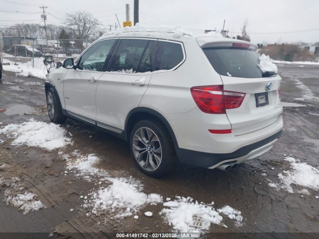 2016 BMW X3 5UXWX7C58G0R17993 Photo 2