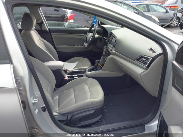 Hyundai ELANTRA SE 2017 5NPD84LF3HH042274 Image 5