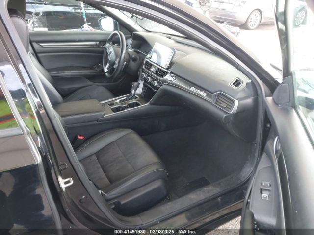 1HGCV1F32KA135453 Honda Accord Sport
