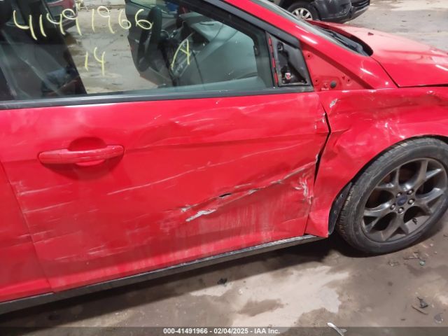 1FADP3F25EL128432 Ford FOCUS SE