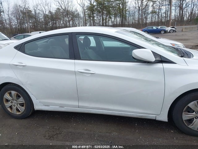 Hyundai ELANTRA SE 2016 5NPDH4AE7GH677460 Image 13