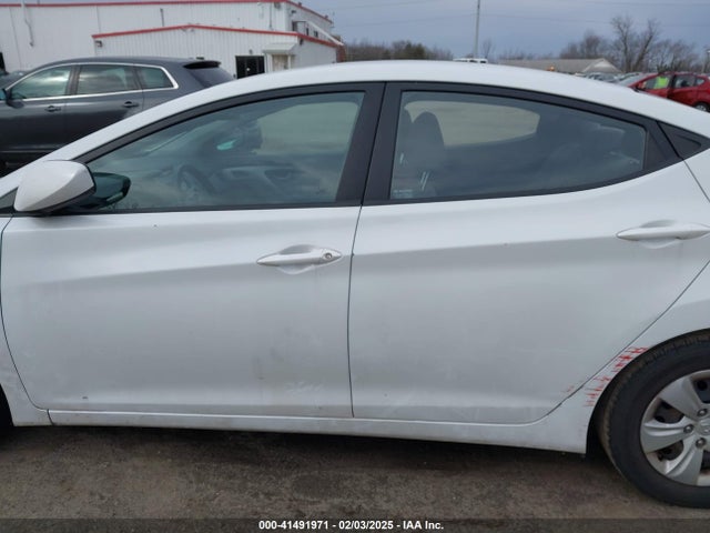 Hyundai ELANTRA SE 2016 5NPDH4AE7GH677460 Image 14