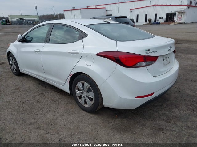Hyundai ELANTRA SE 2016 5NPDH4AE7GH677460 Image 3