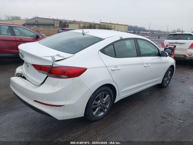 5NPD84LF2JH324508 Hyundai ELANTRA SEL