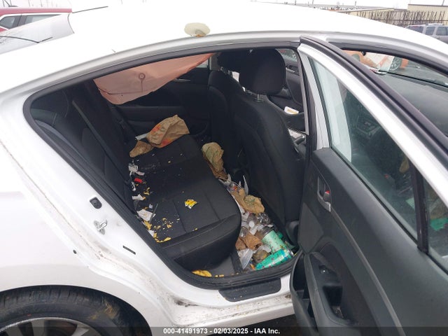 5NPD84LF2JH324508 Hyundai ELANTRA SEL