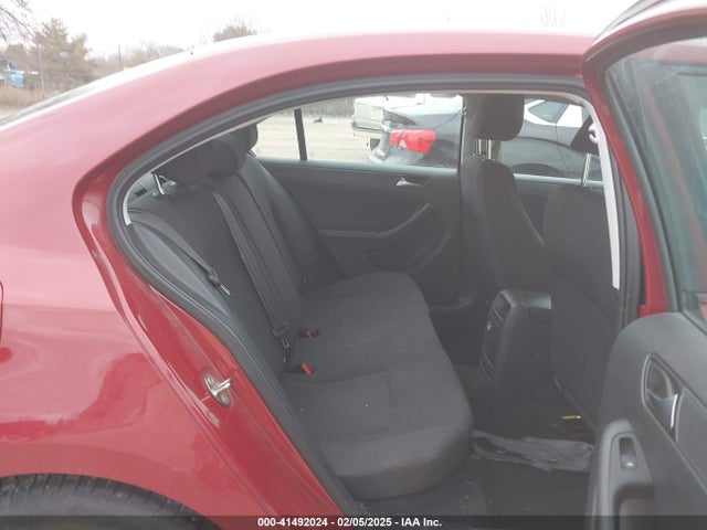 3VW267AJ6GM273990 Volkswagen Jetta 1.4t S