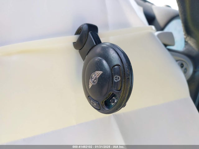 2007 MINI COOPER S WMWMF73547TL92521 Photo 10