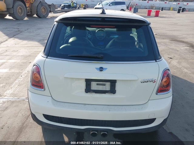 2007 MINI COOPER S WMWMF73547TL92521 Photo 5