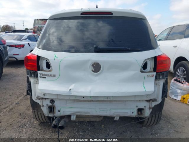 WVGAV7AX2HK042353 Volkswagen Tiguan 2.0t/2.0t S