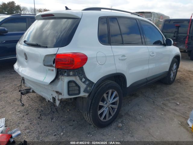 WVGAV7AX2HK042353 Volkswagen Tiguan 2.0t/2.0t S