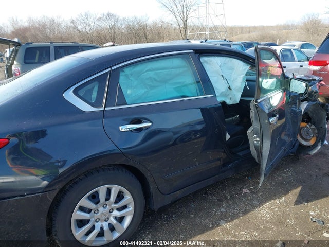 Nissan Altima 2.5 S 2017 1N4AL3AP2HC265849 Image 14