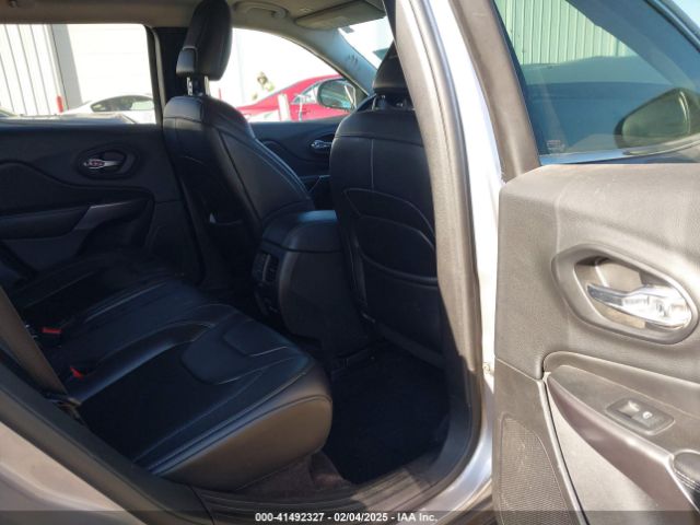 1C4PJMLB1KD166927 Jeep Cherokee Latitude Plus 4x4
