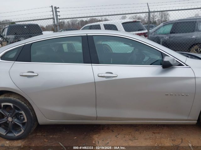 1G1ZD5ST0NF171389 Chevrolet Malibu Fwd Lt