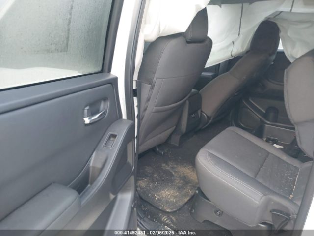 1N6ED1EK2NN617398 Nissan Frontier Sv 4x4