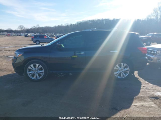 5N1DR2MN0JC675254 Nissan Pathfinder Sl