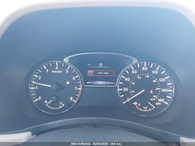 5N1DR2MN0JC675254 Nissan Pathfinder Sl