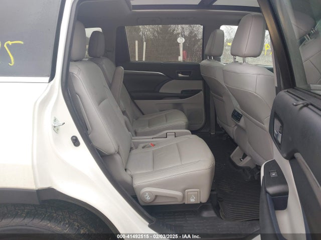 5TDDZRFH6JS899857 Toyota Highlander Limited Platinum