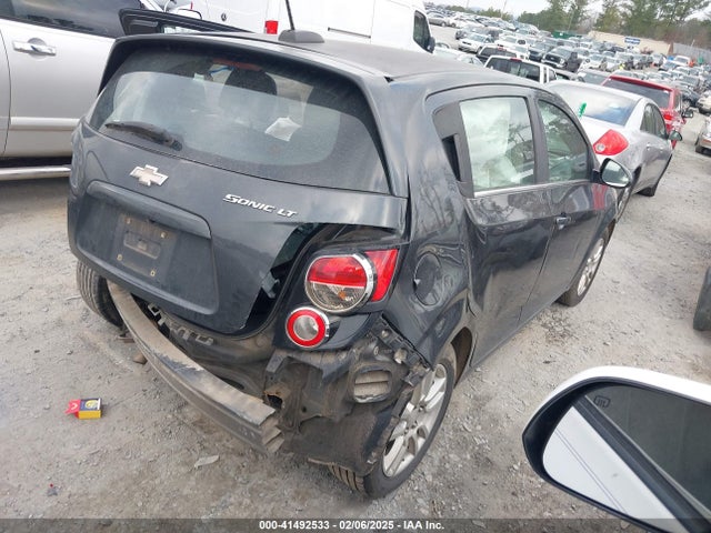 1G1JC6SH6G4103579 Chevrolet Sonic Lt Auto