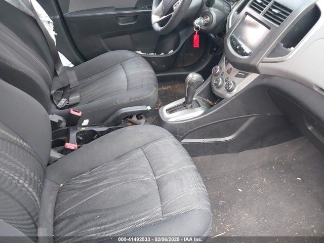 1G1JC6SH6G4103579 Chevrolet Sonic Lt Auto