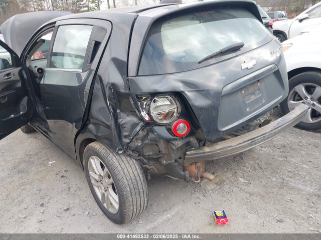1G1JC6SH6G4103579 Chevrolet Sonic Lt Auto