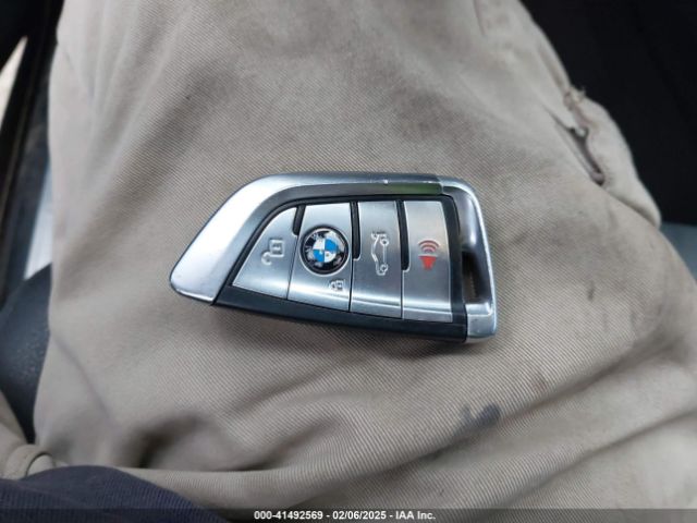 2018 BMW X5 5UXKR0C56J0X86666 Photo 10