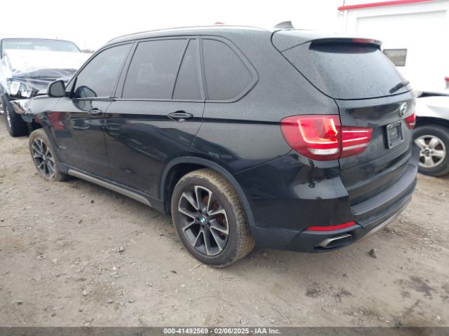 2018 BMW X5 5UXKR0C56J0X86666 Photo 2