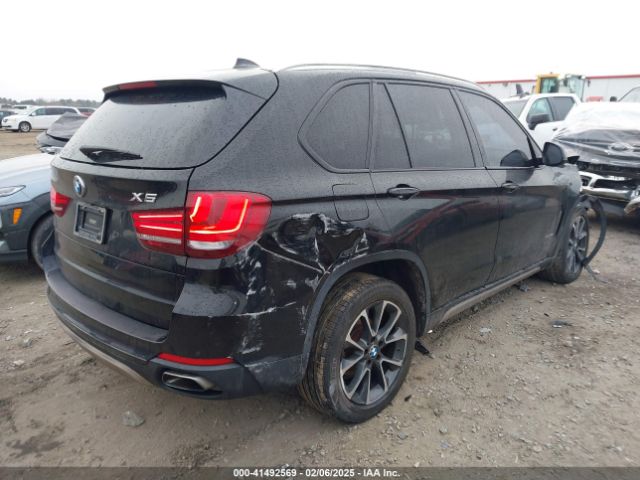 2018 BMW X5 5UXKR0C56J0X86666 Photo 3