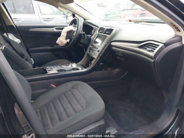 3FA6P0H71HR242871 Ford FUSION SE